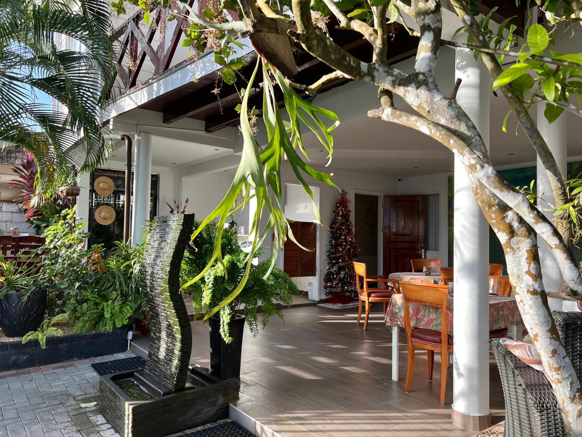Villa Famiri Boutique Hotel Парамарибо Екстериор снимка