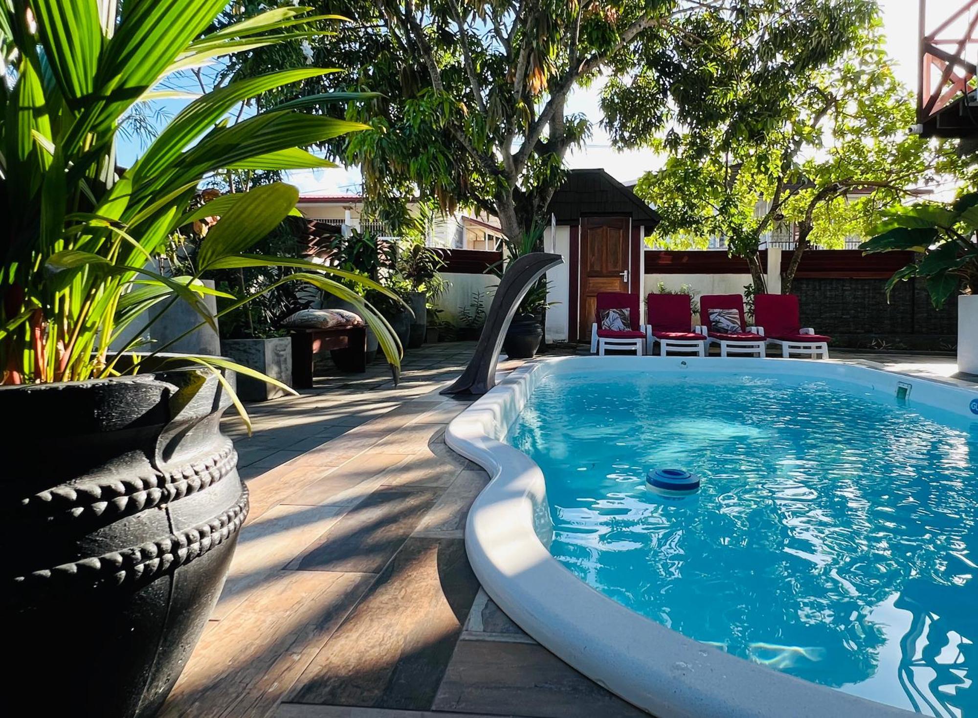 Villa Famiri Boutique Hotel Парамарибо Екстериор снимка